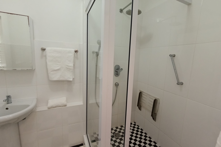 To Let 0 Bedroom Property for Rent in Mouille Point Western Cape